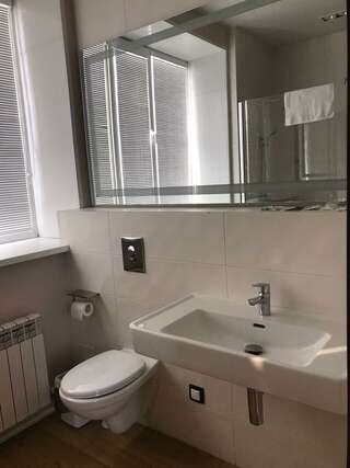 Гостевой дом Постоялый двор Уссурийск Номер полулюкс с 2 односпальными кроватями-3